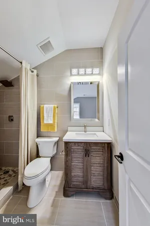 $9,500 | 3104 Sleepy Hollow Road, Falls Church, VA 22042