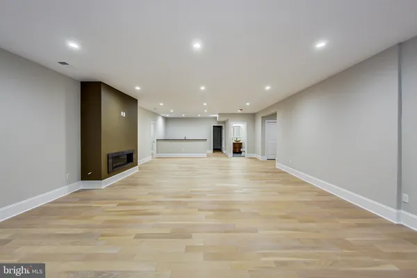 $9,500 | 3104 Sleepy Hollow Road, Falls Church, VA 22042