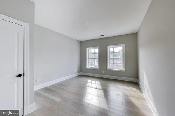 $9,500 | 3104 Sleepy Hollow Road, Falls Church, VA 22042