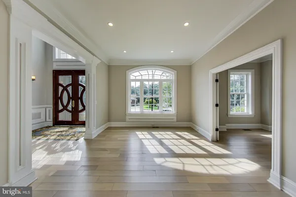 $9,500 | 3104 Sleepy Hollow Road, Falls Church, VA 22042