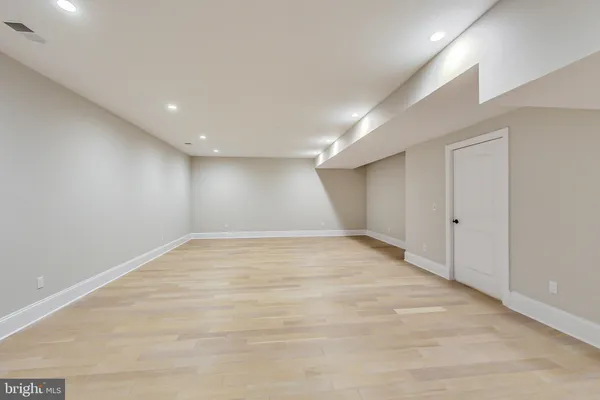 $9,500 | 3104 Sleepy Hollow Road, Falls Church, VA 22042