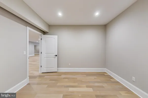 $9,500 | 3104 Sleepy Hollow Road, Falls Church, VA 22042