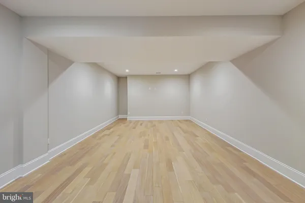 $9,500 | 3104 Sleepy Hollow Road, Falls Church, VA 22042