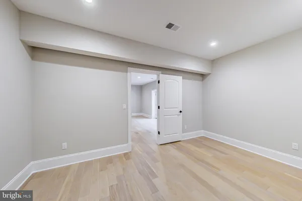 $9,500 | 3104 Sleepy Hollow Road, Falls Church, VA 22042