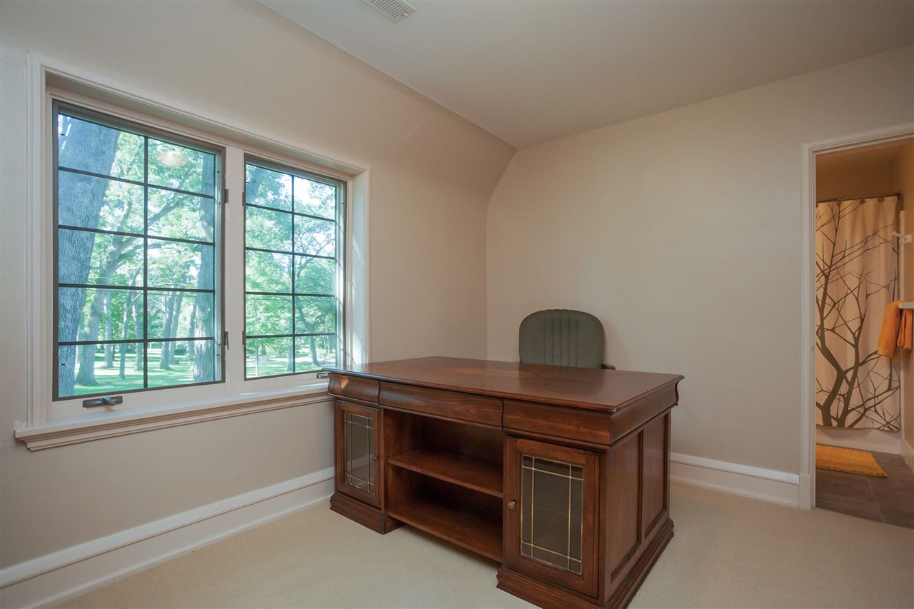 1920 Ridgeway Drive Southeast Cedar Rapids, IA 52403 - Photo 21 of 25 Gallery Image 21