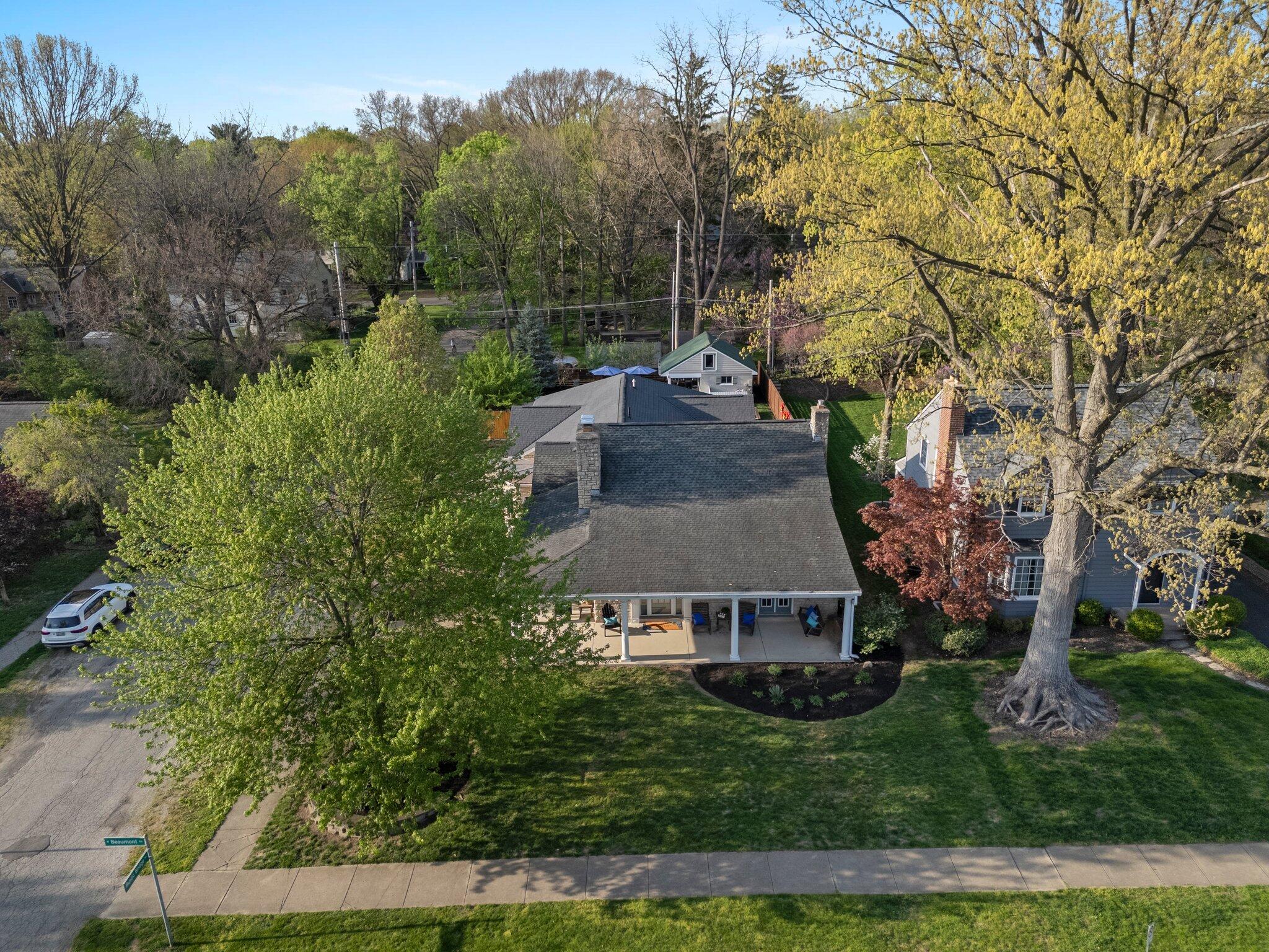 130 West Beaumont Road Columbus, OH 43214 - Photo 69 of 71 DJI_20250424182805_0712_D