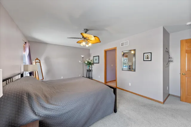 $474,900 | 814 Chisholm Lane, Port Washington, WI 53074