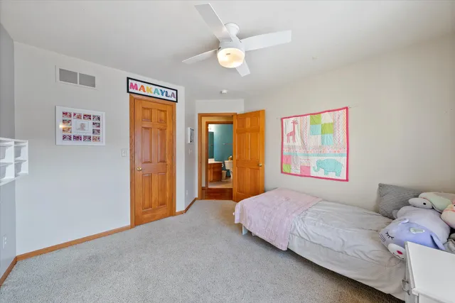 $474,900 | 814 Chisholm Lane, Port Washington, WI 53074