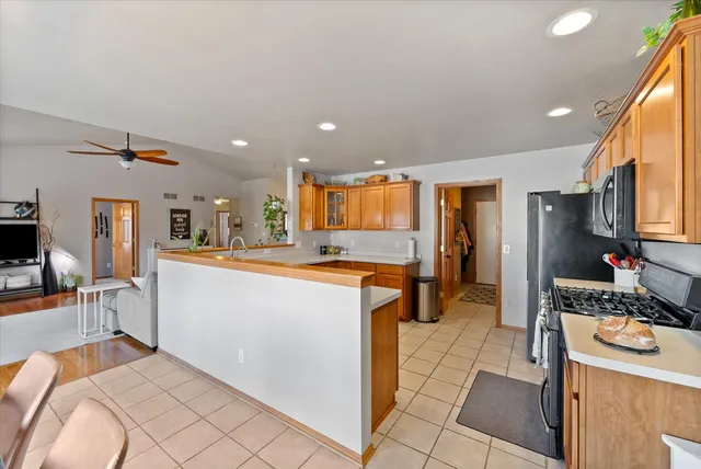 $474,900 | 814 Chisholm Lane, Port Washington, WI 53074