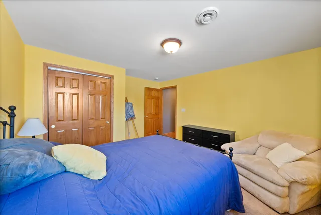 $474,900 | 814 Chisholm Lane, Port Washington, WI 53074