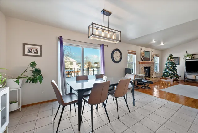 $474,900 | 814 Chisholm Lane, Port Washington, WI 53074