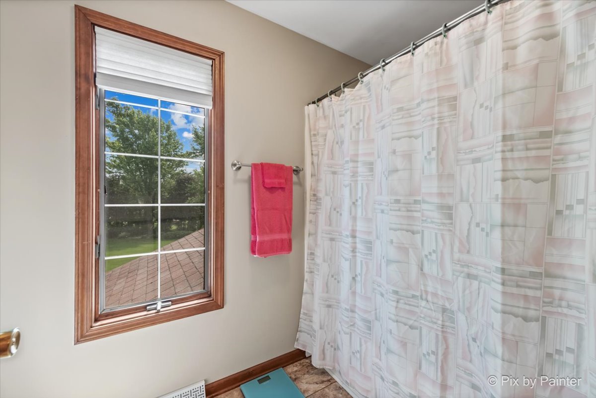 2N445 Beith Road Elburn, IL 60119 - Photo 32 of 58 a area with curtain next to a window