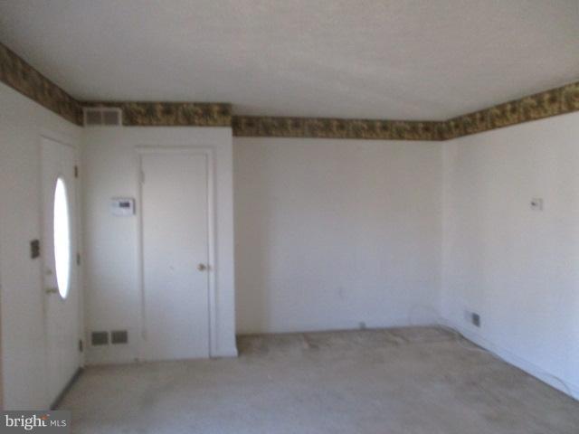 6125 Dunroming Road Baltimore, MD 21239 - Photo 2 of 21 an empty room