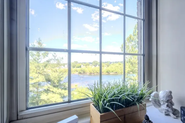 $2,975 | 52 Lawrence Drive, Unit M408, Lowell, MA 01854