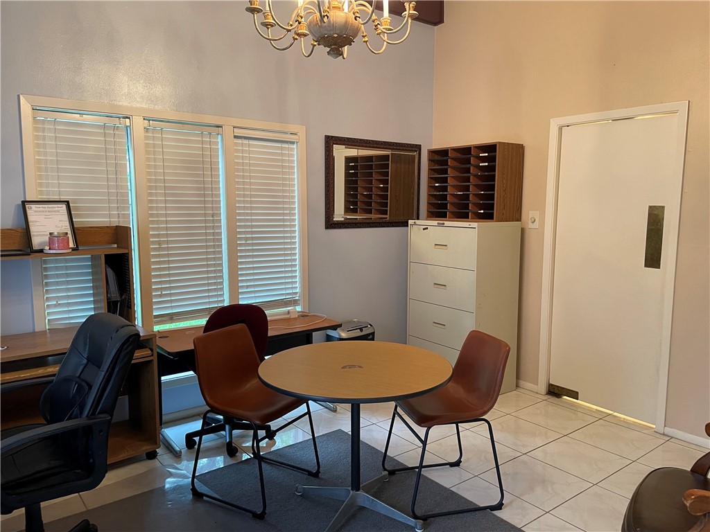 5218 Wooldridge Road Corpus Christi, TX 78413 - Photo 4 of 29 a view of a workspace with furniture