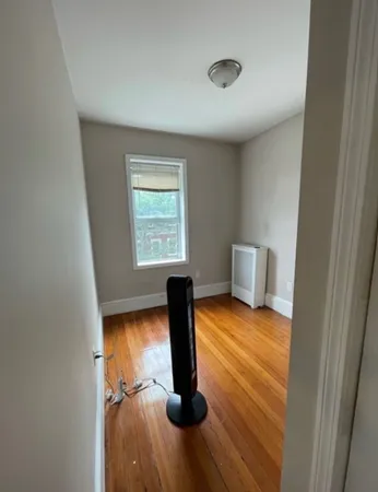 $3,950 | 241 Maverick Street, Unit 3, Boston, MA 02128