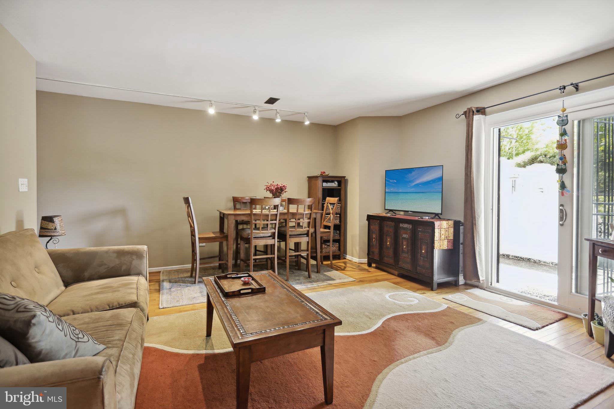 1801 Park Road Northwest, Unit 1 Washington, DC 20010 - Photo 25 of 25 Large open floorplan!