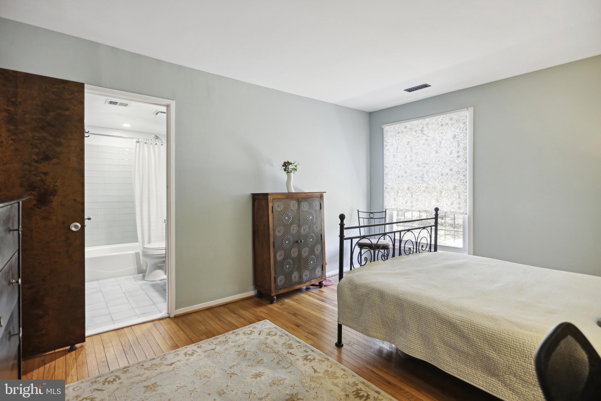 1801 Park Road Northwest, Unit 1 Washington, DC 20010 - Photo 9 of 25 Oversized bedroom!
