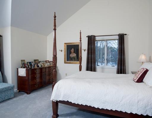 368 Shore Road, Unit 2 Ogunquit, ME 03907 - Photo 11 of 19 Master Bedroom.