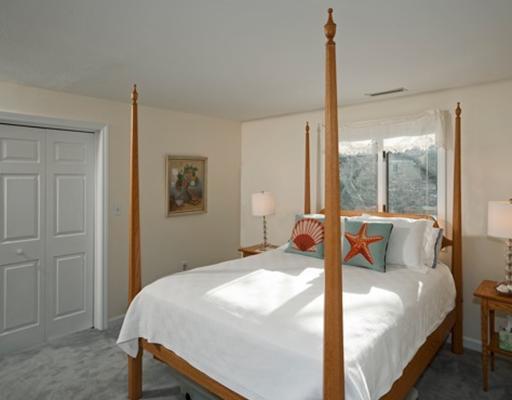 368 Shore Road, Unit 2 Ogunquit, ME 03907 - Photo 12 of 19 Bedroom.
