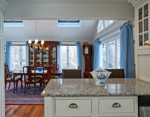 368 Shore Road, Unit 2 Ogunquit, ME 03907 - Photo 7 of 19 Dining Room.