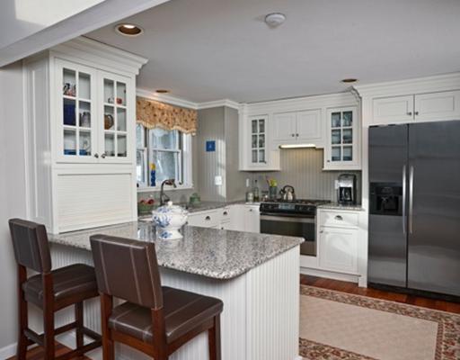 368 Shore Road, Unit 2 Ogunquit, ME 03907 - Photo 8 of 19 Kitchen.