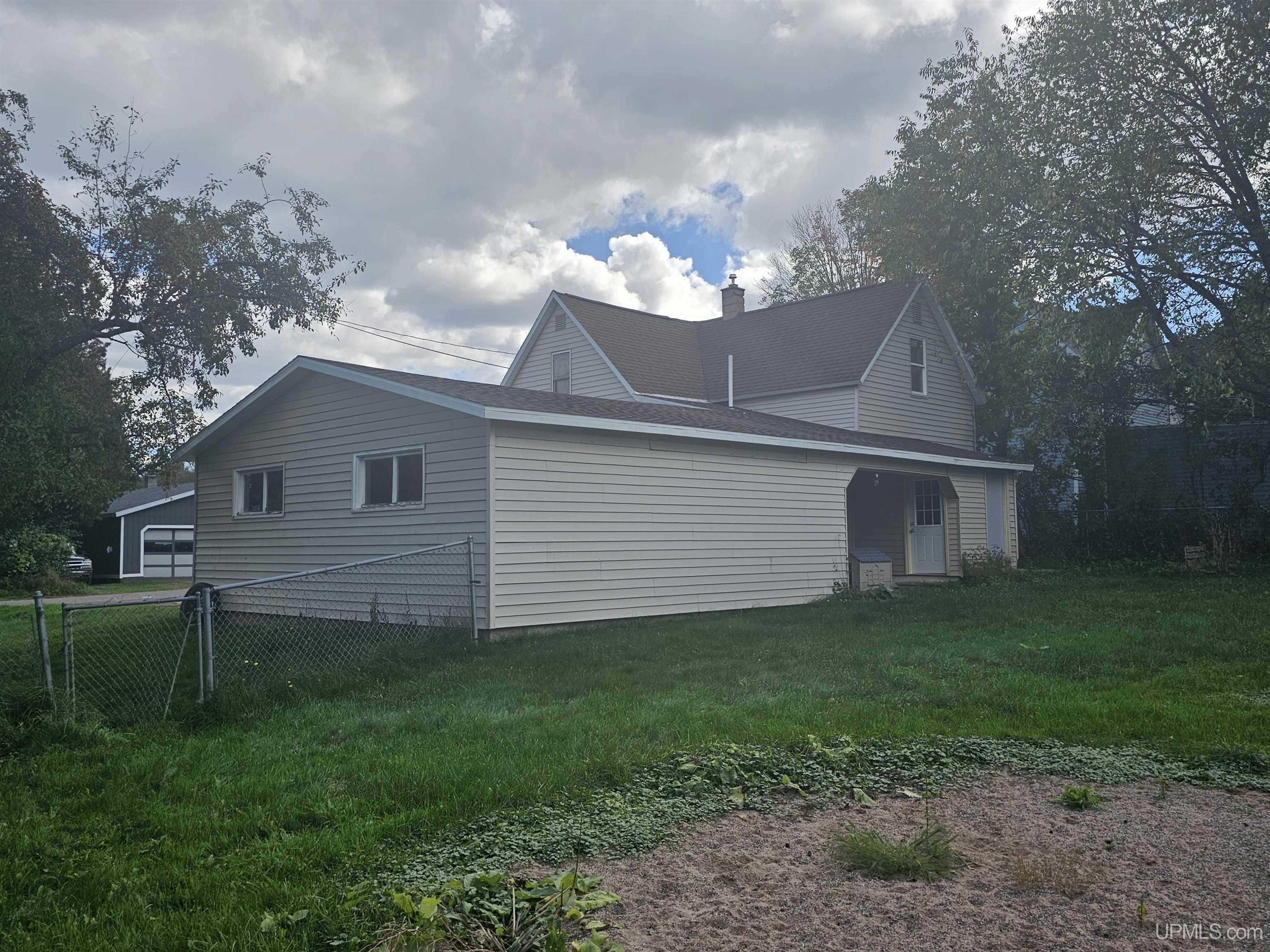 120 Silver Street Ishpeming, MI 49849 - Photo 5 of 35