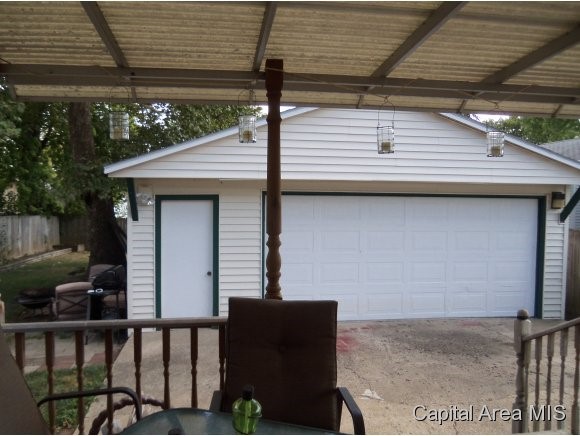 2428 East Griffiths Avenue Springfield, IL 62702 - Photo 5 of 18