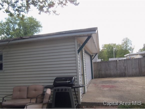 2428 East Griffiths Avenue Springfield, IL 62702 - Photo 8 of 18