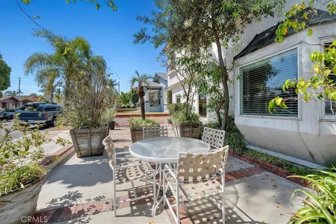 $1,249,000 | 377 Roycroft Avenue, Long Beach, CA 90814