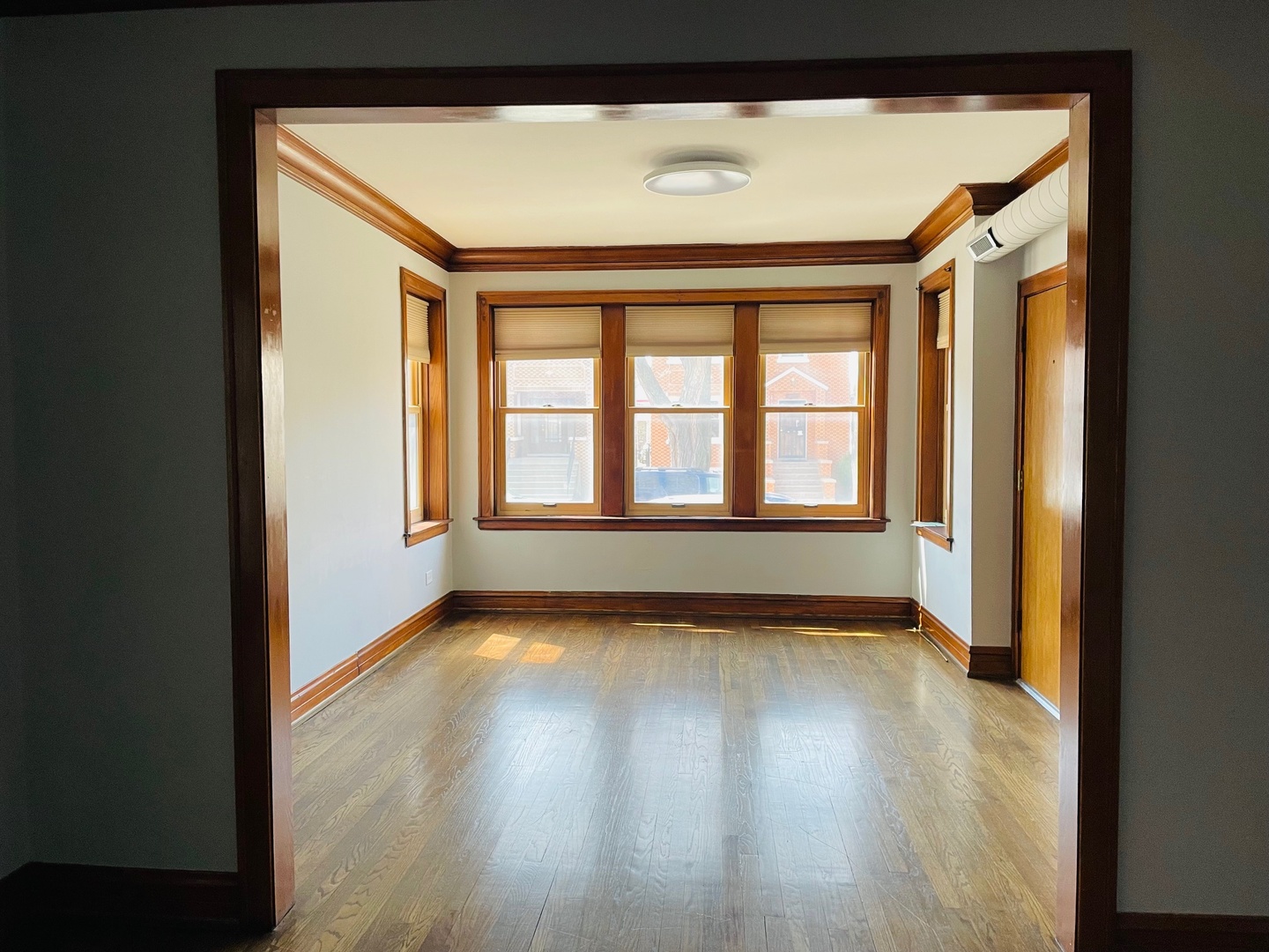 4623 South Harding Avenue Chicago, IL 60632 - Photo 2 of 41 Gallery Image 2