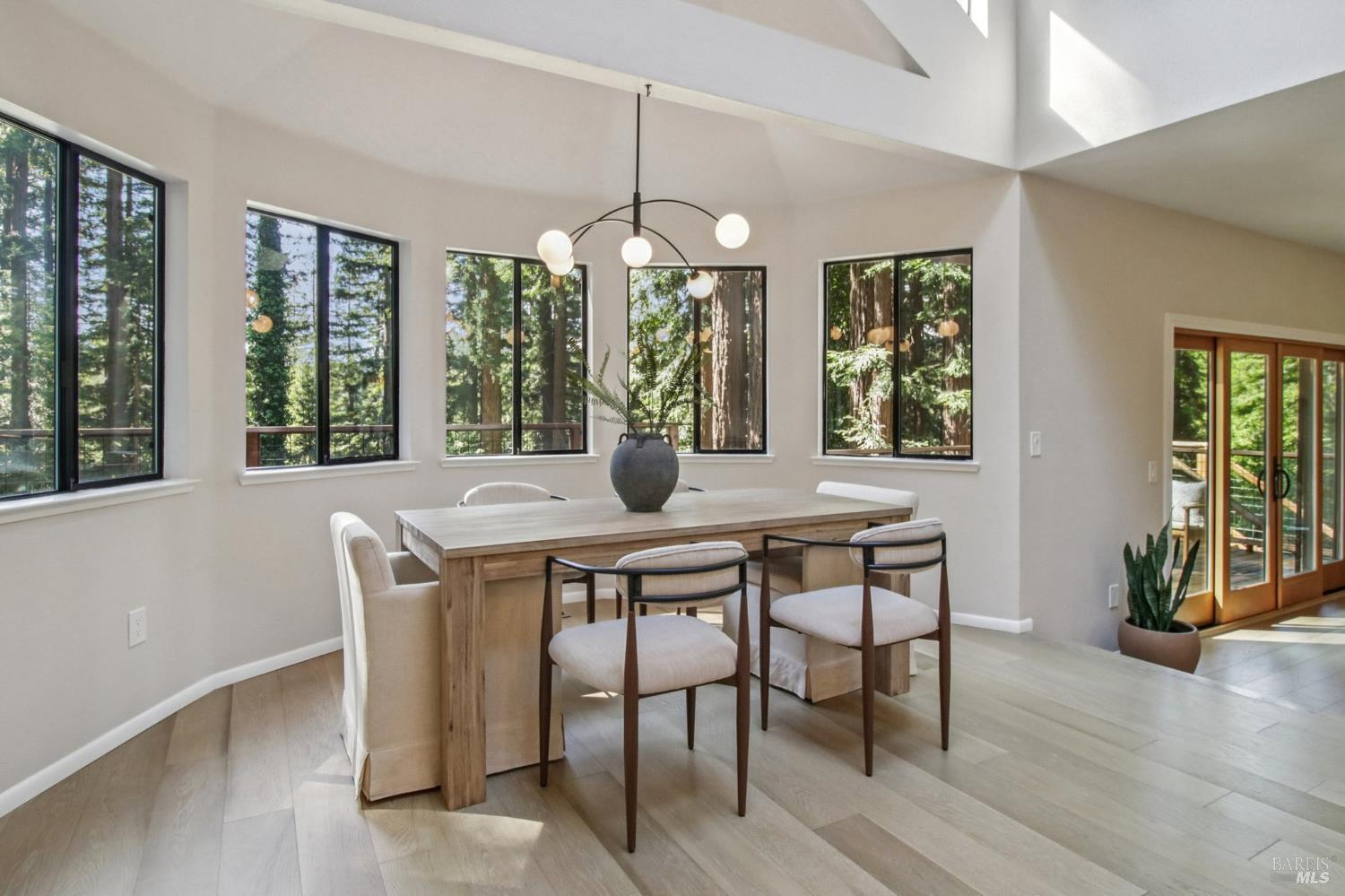 12480 Fiori Lane Sebastopol, CA 95472 - Photo 13 of 53