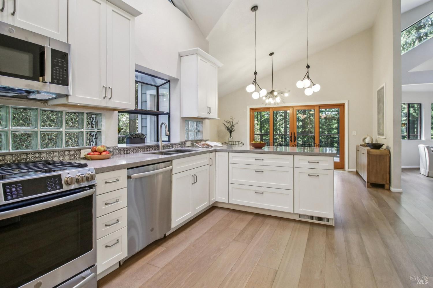 12480 Fiori Lane Sebastopol, CA 95472 - Photo 16 of 50