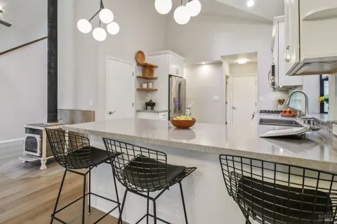 $1,695,000 | 12480 Fiori Lane, Sebastopol, CA 95472