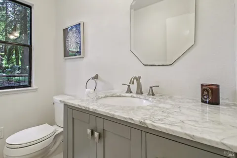 $1,695,000 | 12480 Fiori Lane, Sebastopol, CA 95472