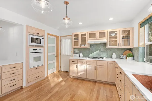 $1,099,000 | 24801 Hillbend Lane Northeast, Kingston, WA 98346