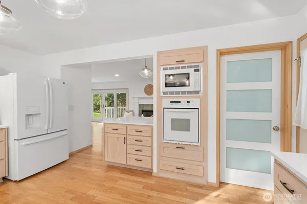 $1,099,000 | 24801 Hillbend Lane Northeast, Kingston, WA 98346