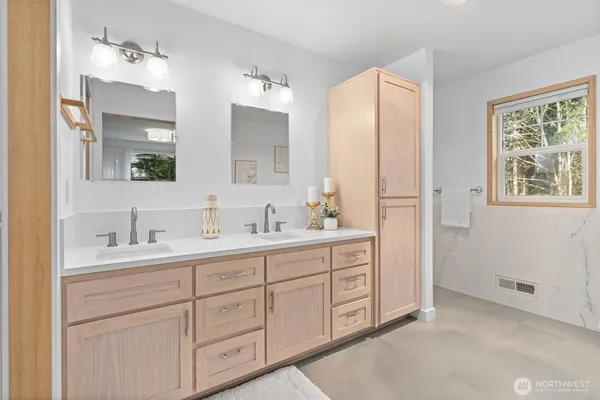 $1,099,000 | 24801 Hillbend Lane Northeast, Kingston, WA 98346