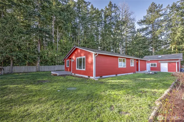 $530,000 | 302 South 7th Avenue, Port Hadlock, WA 98339