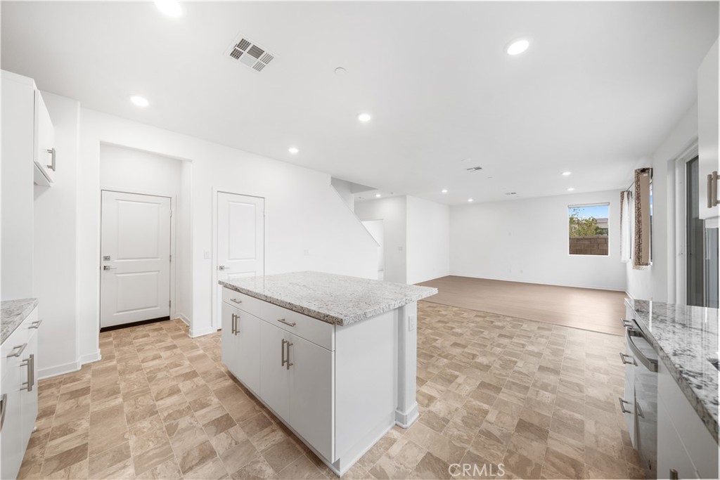 542 Colorado Drive Rialto, CA 92377 - Photo 17 of 68