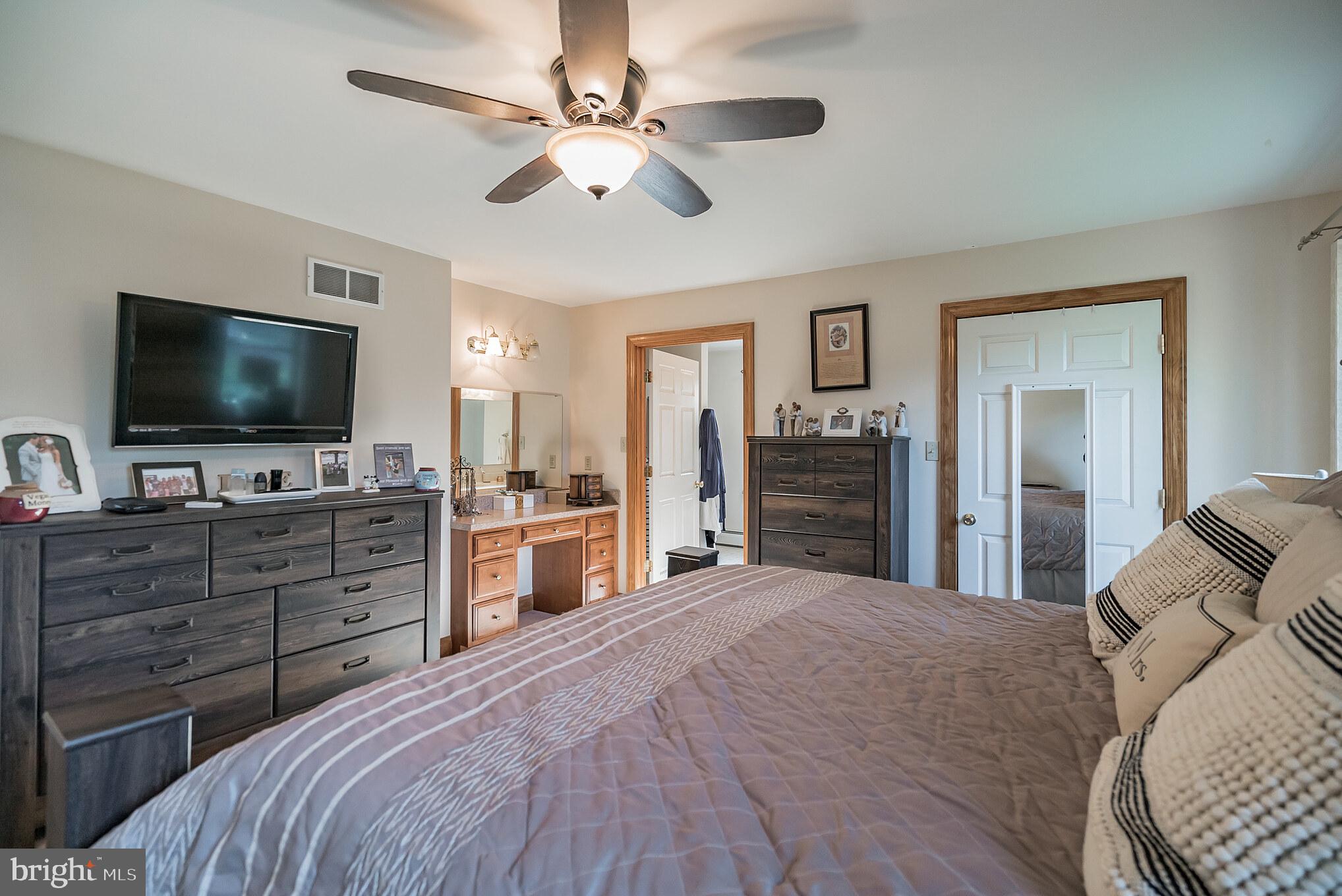 1714 Keith Drive Hellertown, PA 18055 - Photo 20 of 31 Primary bedroom