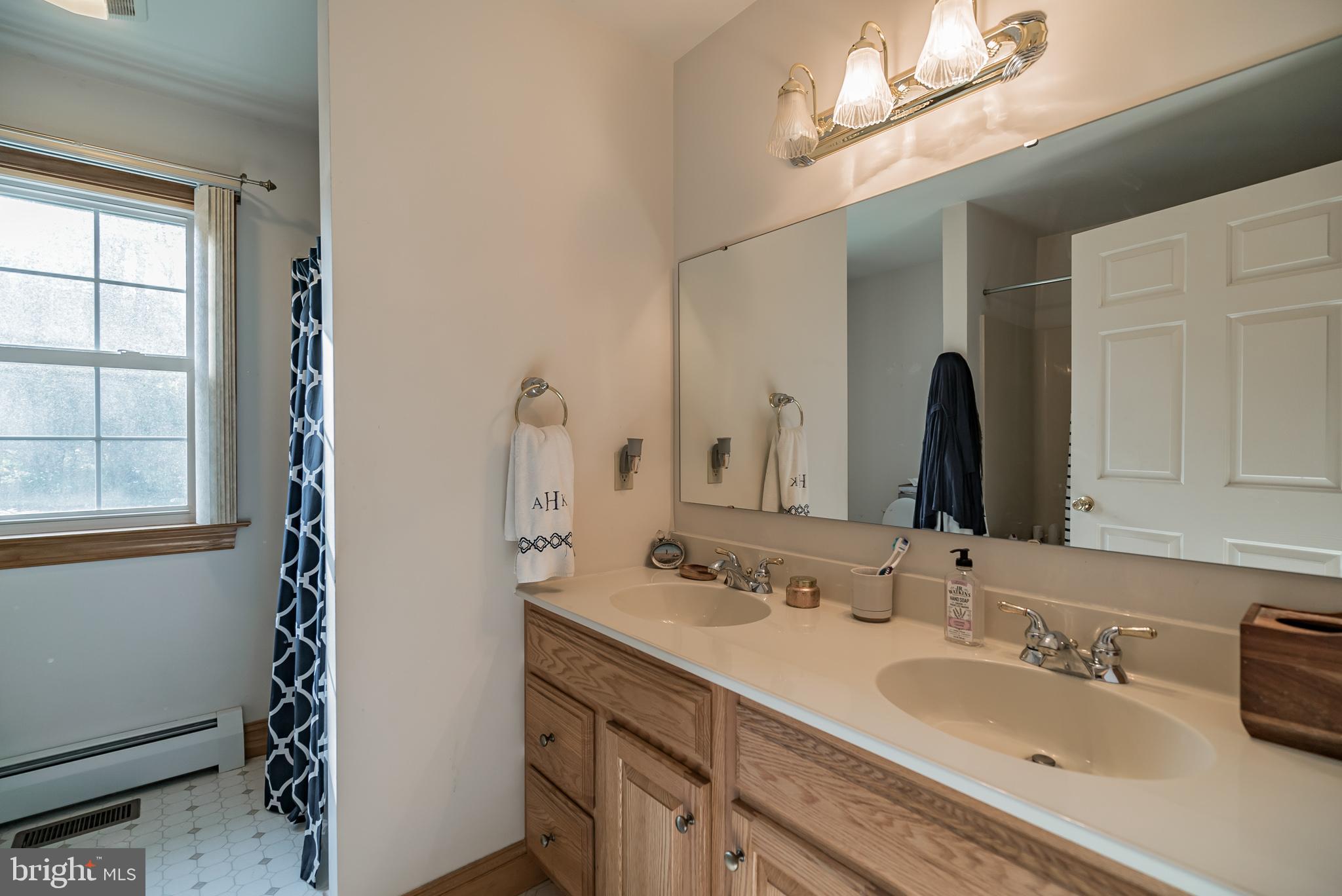 1714 Keith Drive Hellertown, PA 18055 - Photo 21 of 31 Primary bathroom