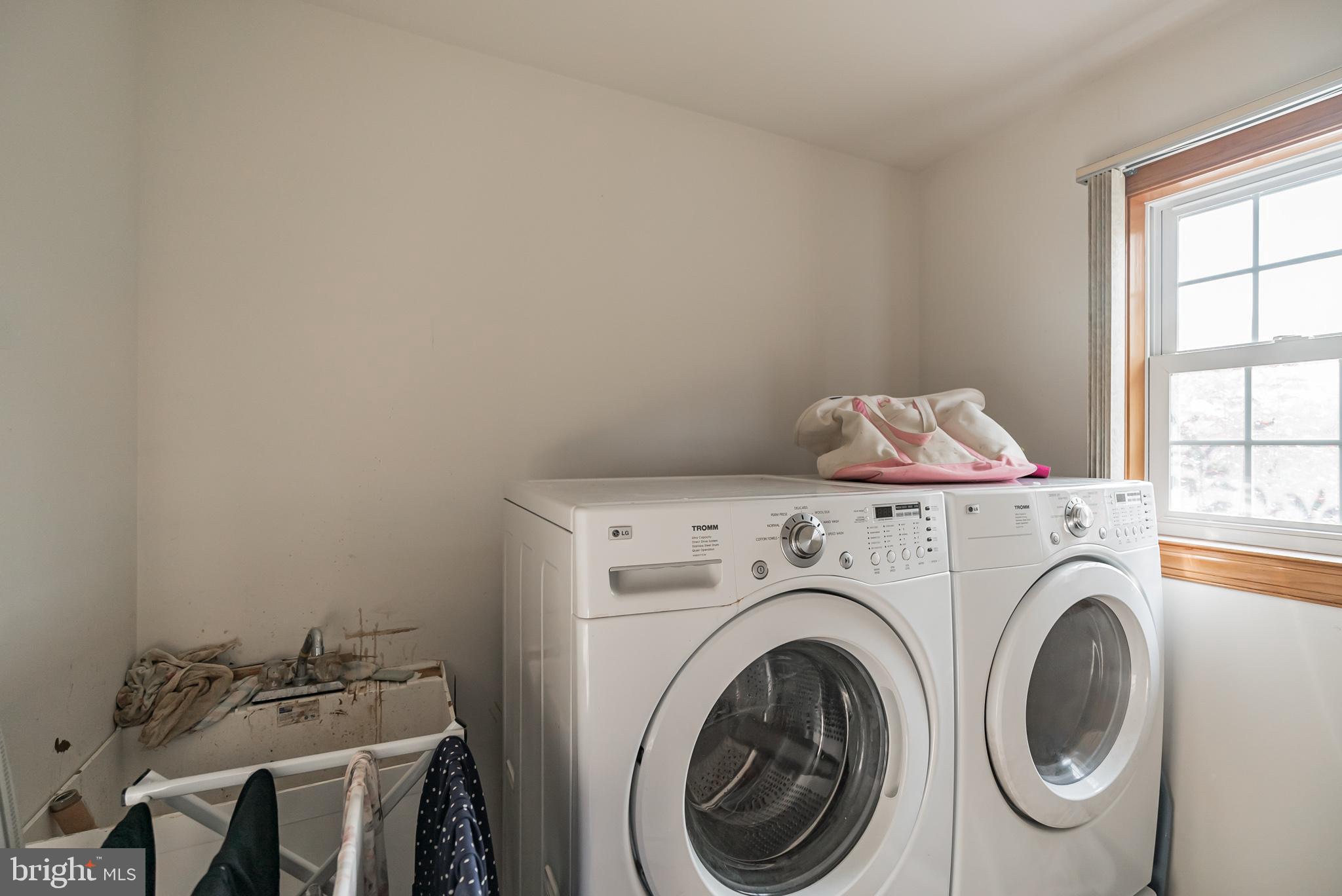 1714 Keith Drive Hellertown, PA 18055 - Photo 25 of 31 Laundry area