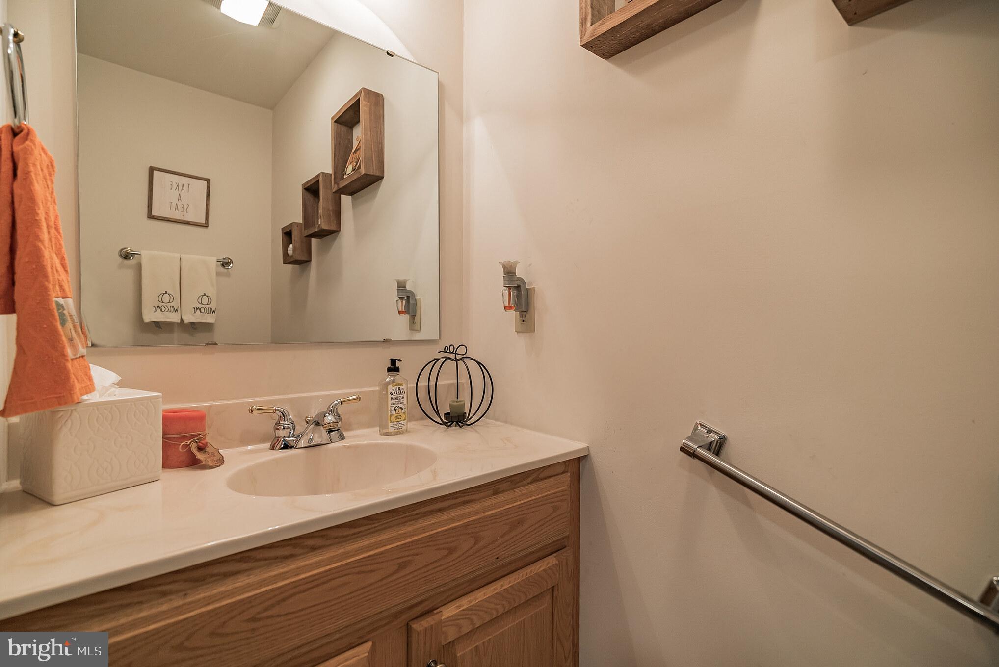 1714 Keith Drive Hellertown, PA 18055 - Photo 26 of 31 Half bath