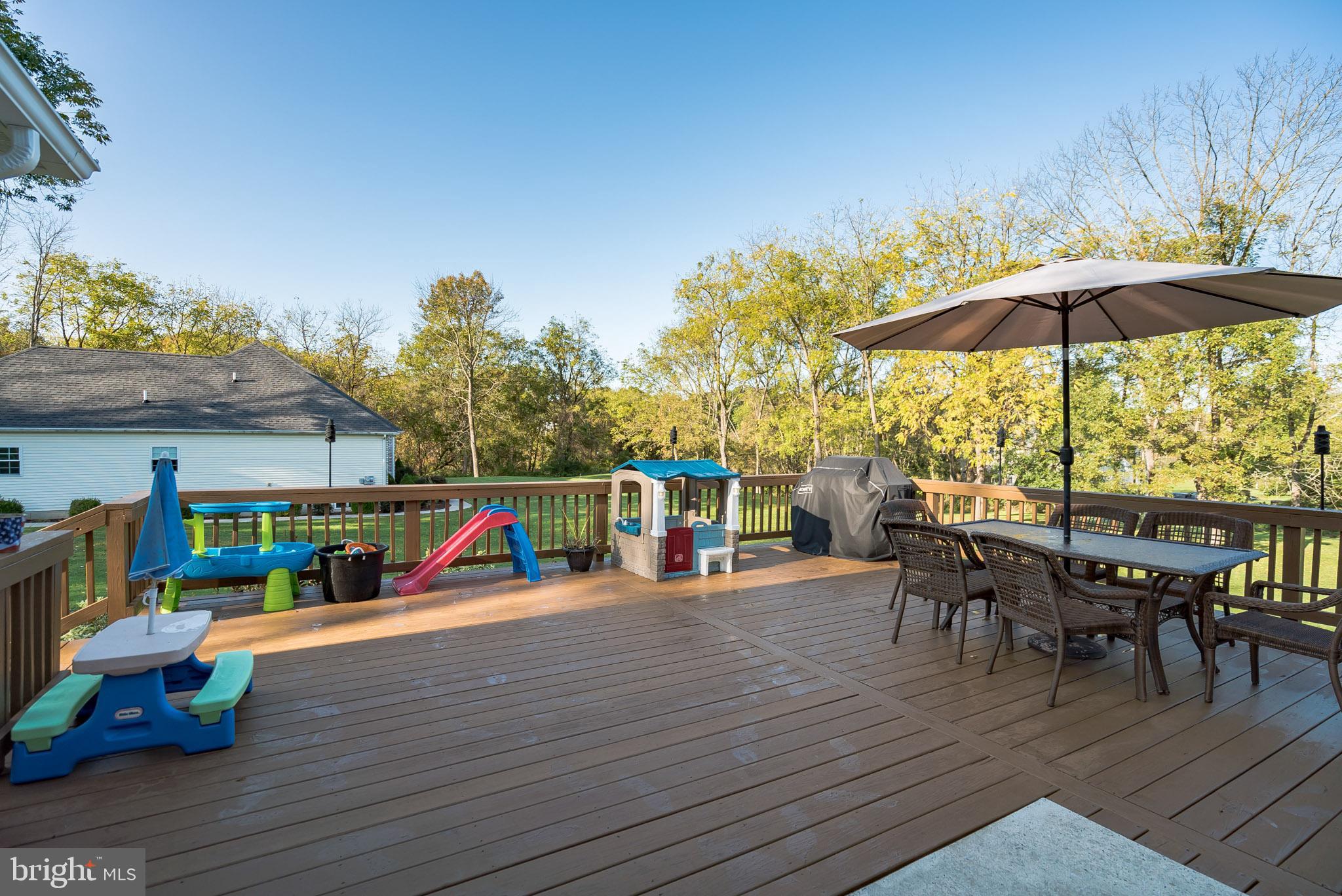 1714 Keith Drive Hellertown, PA 18055 - Photo 27 of 31 Deck