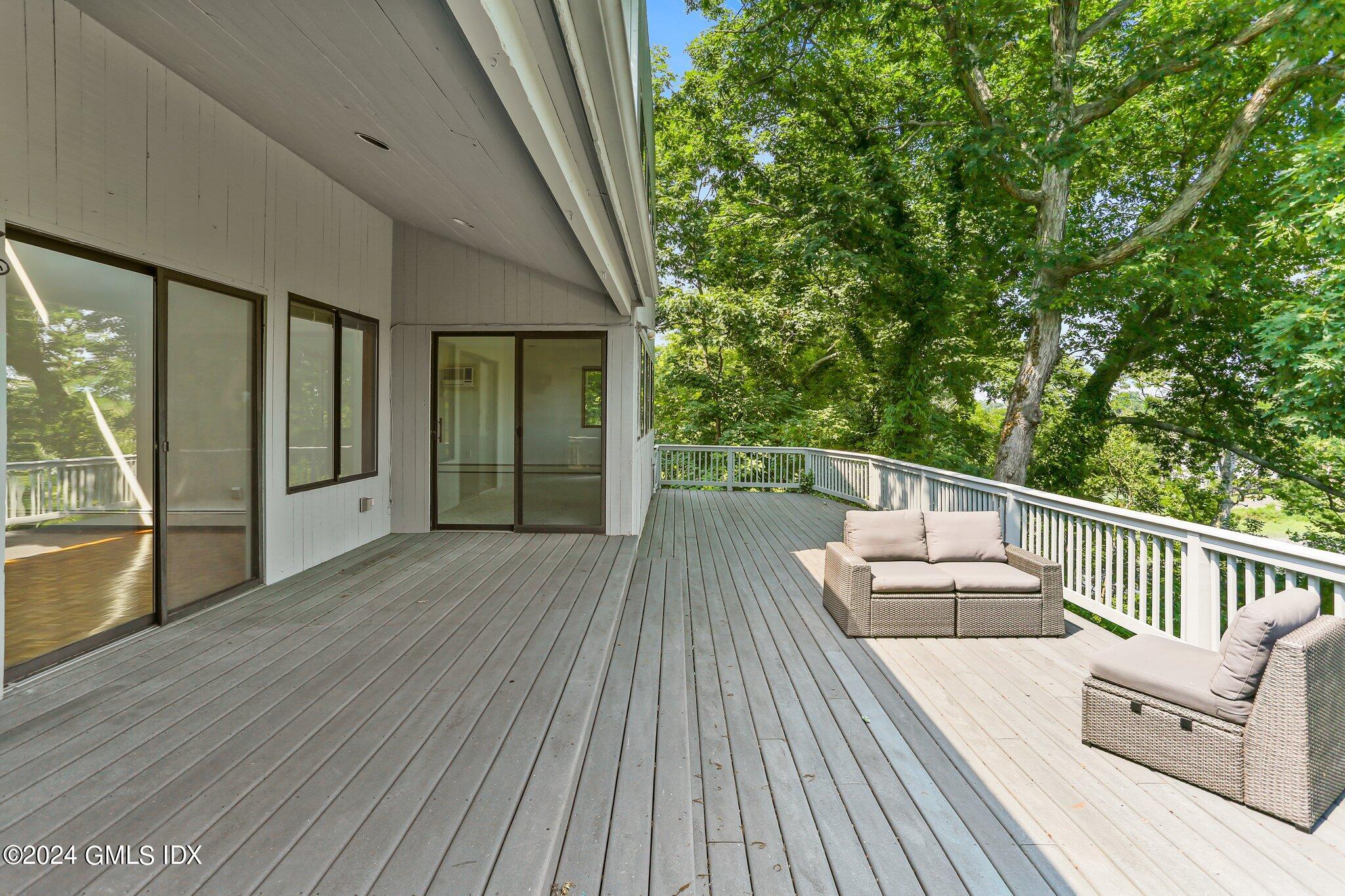 323 Riverside Avenue Riverside, CT 06878 - Photo 22 of 24 39-web-or-mls-323-riverside-ave