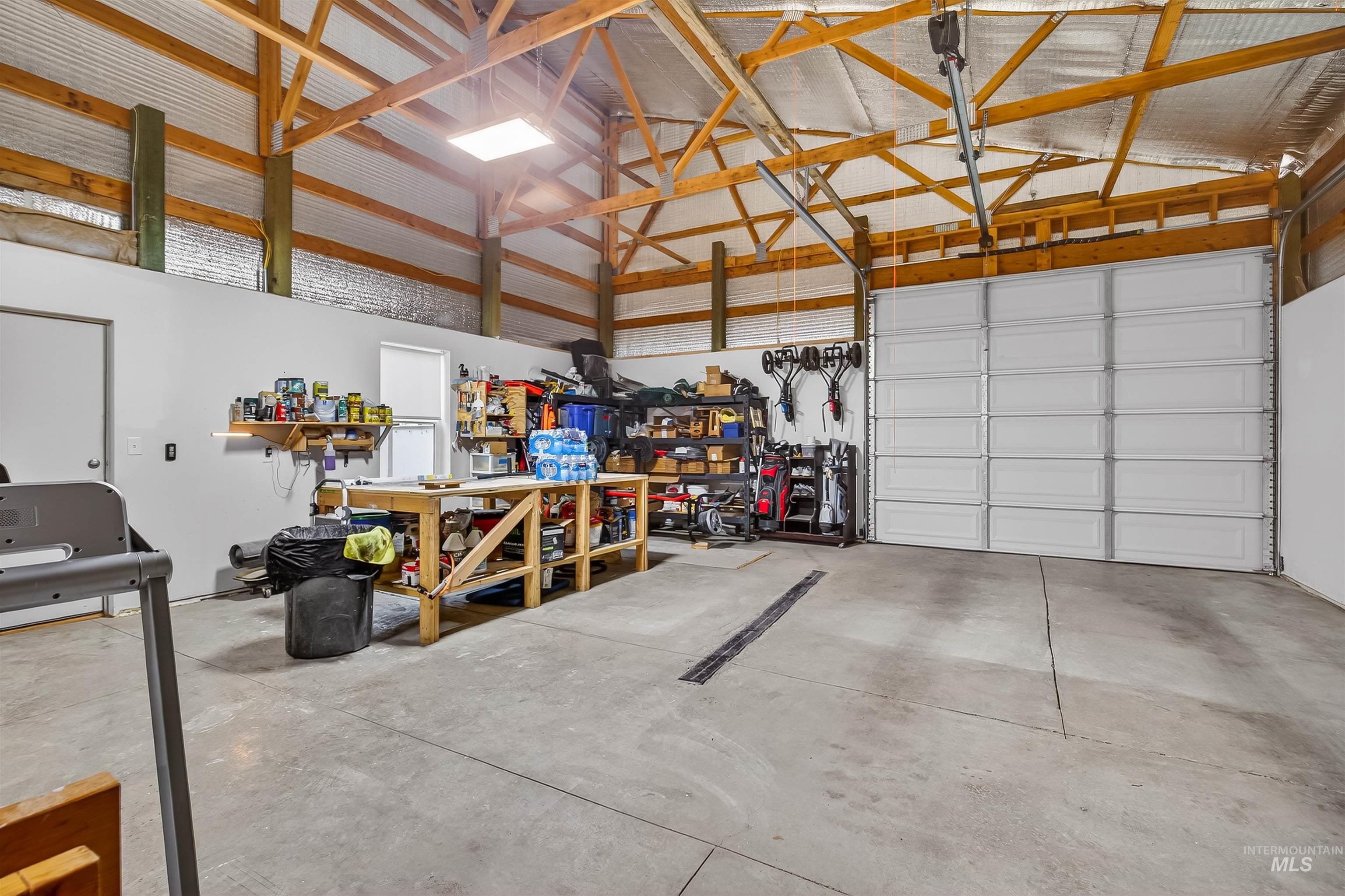 716 Chestnut Street Clarkston, WA 99403 - Photo 39 of 49 Garage featuring a workshop area