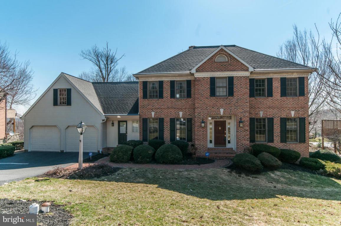 908 Hunters Path Lancaster, PA 17601 - Photo 1 of 39 Gallery Image 1