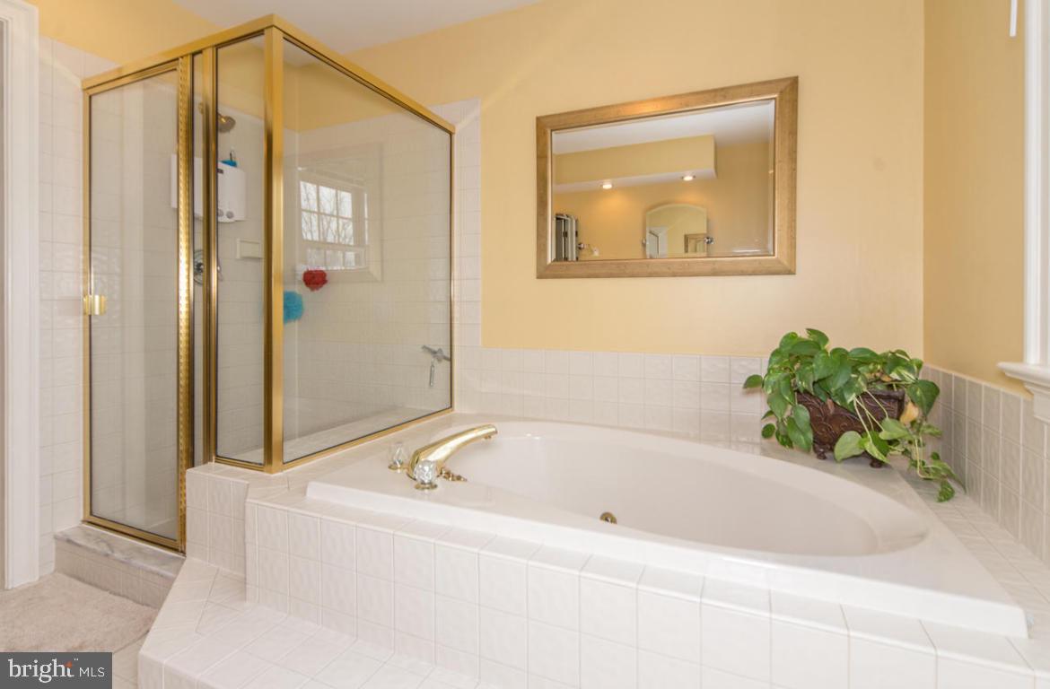 908 Hunters Path Lancaster, PA 17601 - Photo 19 of 39 Gallery Image 19