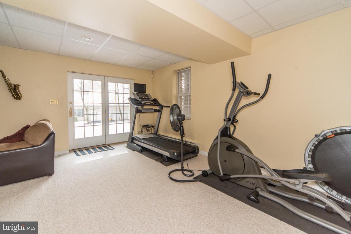 908 Hunters Path Lancaster, PA 17601 - Photo 27 of 39 Gallery Image 27